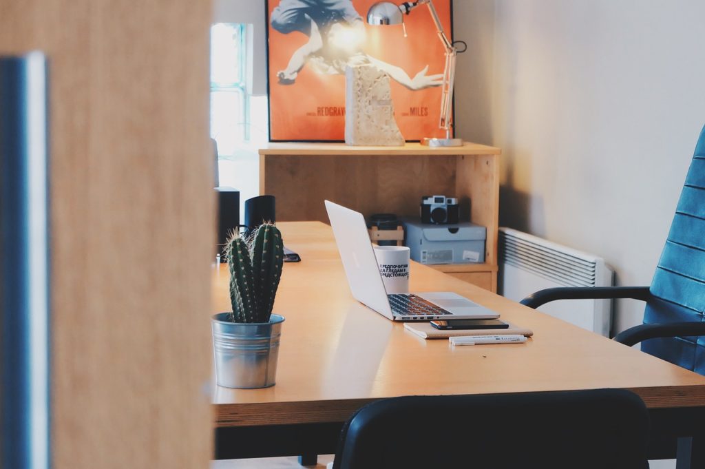 Arbeitszimmer absetzen